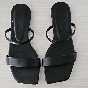 Black Women's Sandals. Sz 38/8